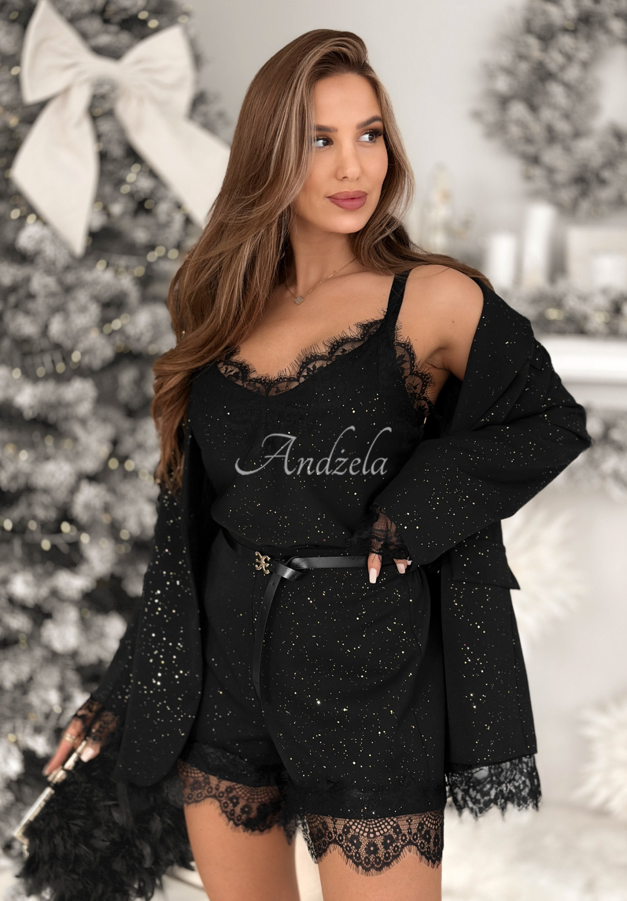 Lesklý top na ramínkách s krajkou Shine &amp; Sparkle Černé