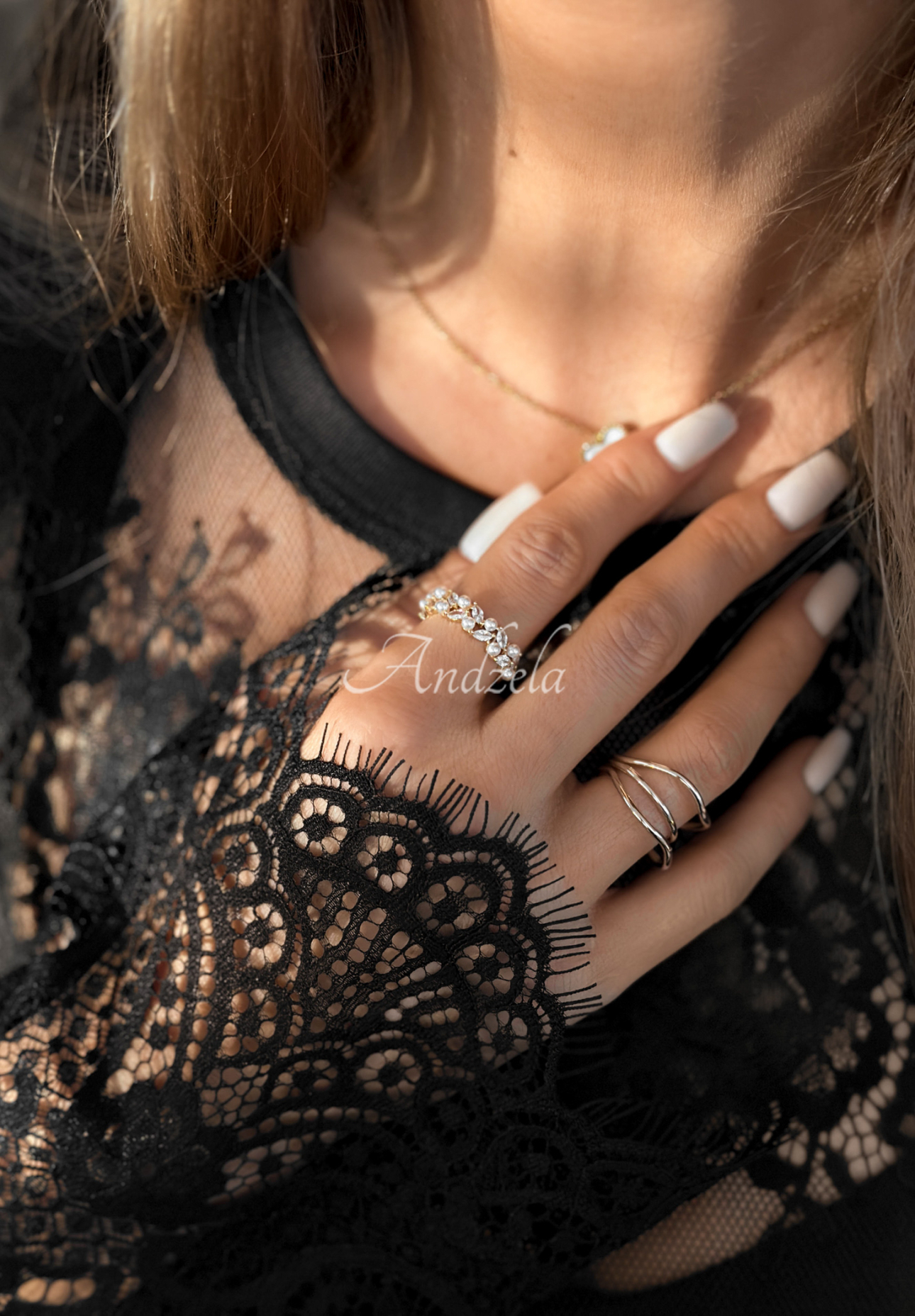 Prsten se zirkony a perlami Blinked zlatý