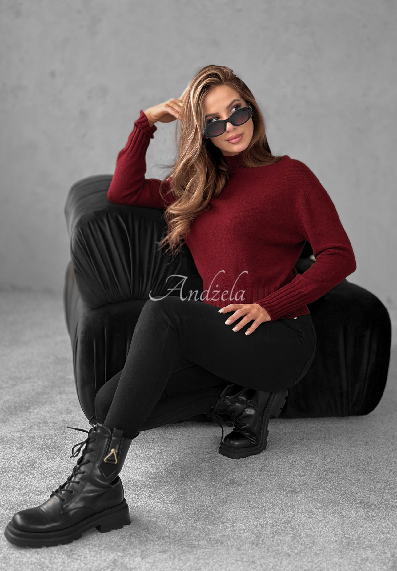 Krátký viskózový svetr s rolákem Single Snowflake vínový