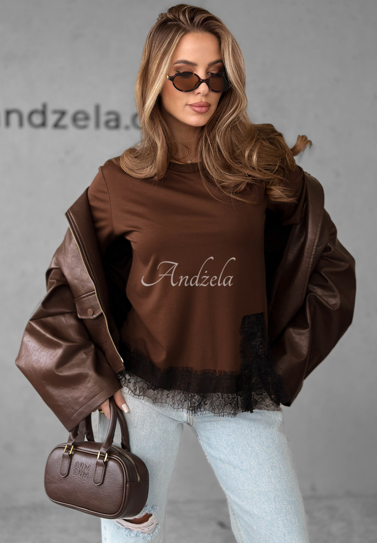 Viskózové tričko s krajkou Daily Lace čokoládový