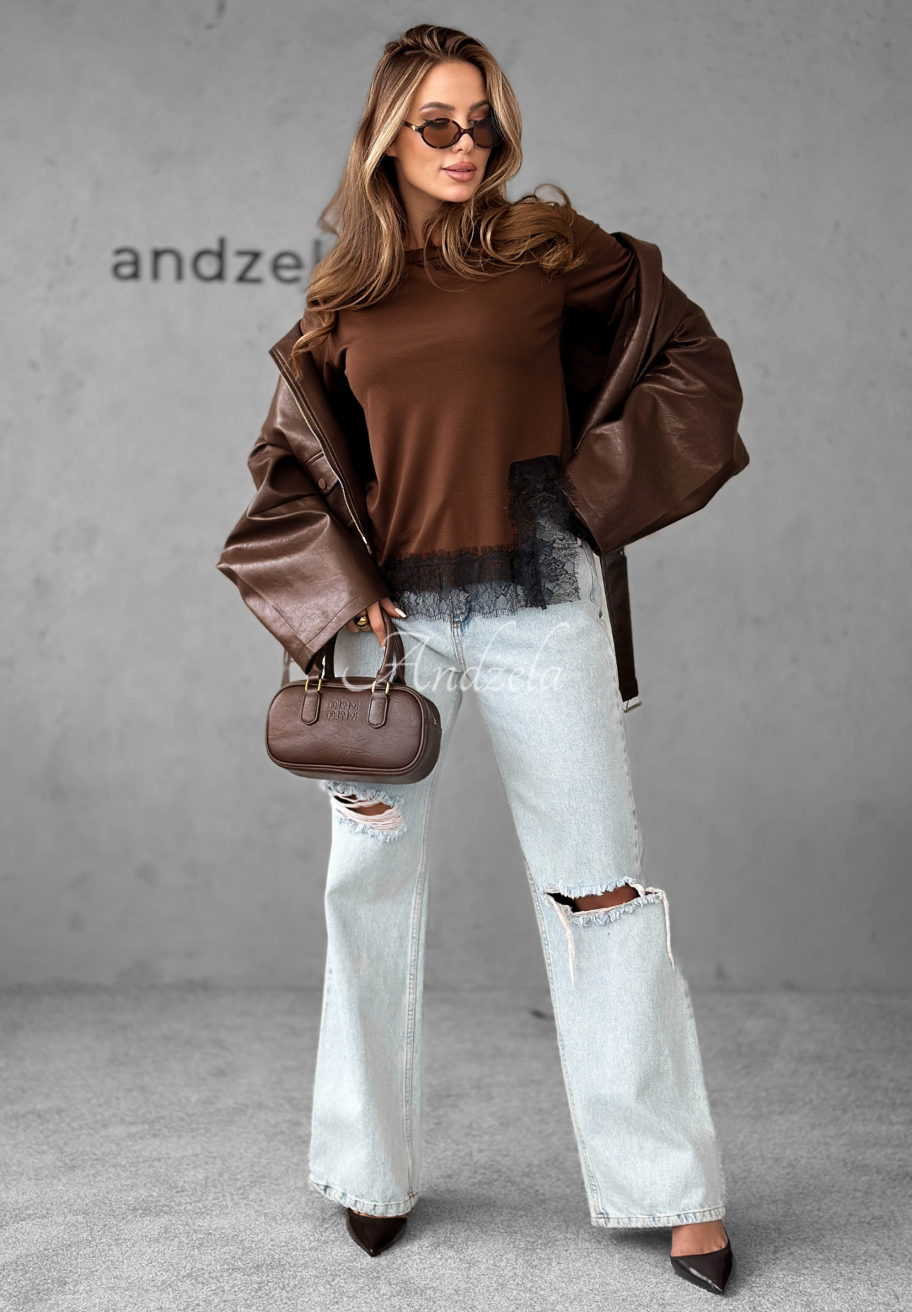 Viskózové tričko s krajkou Daily Lace čokoládový