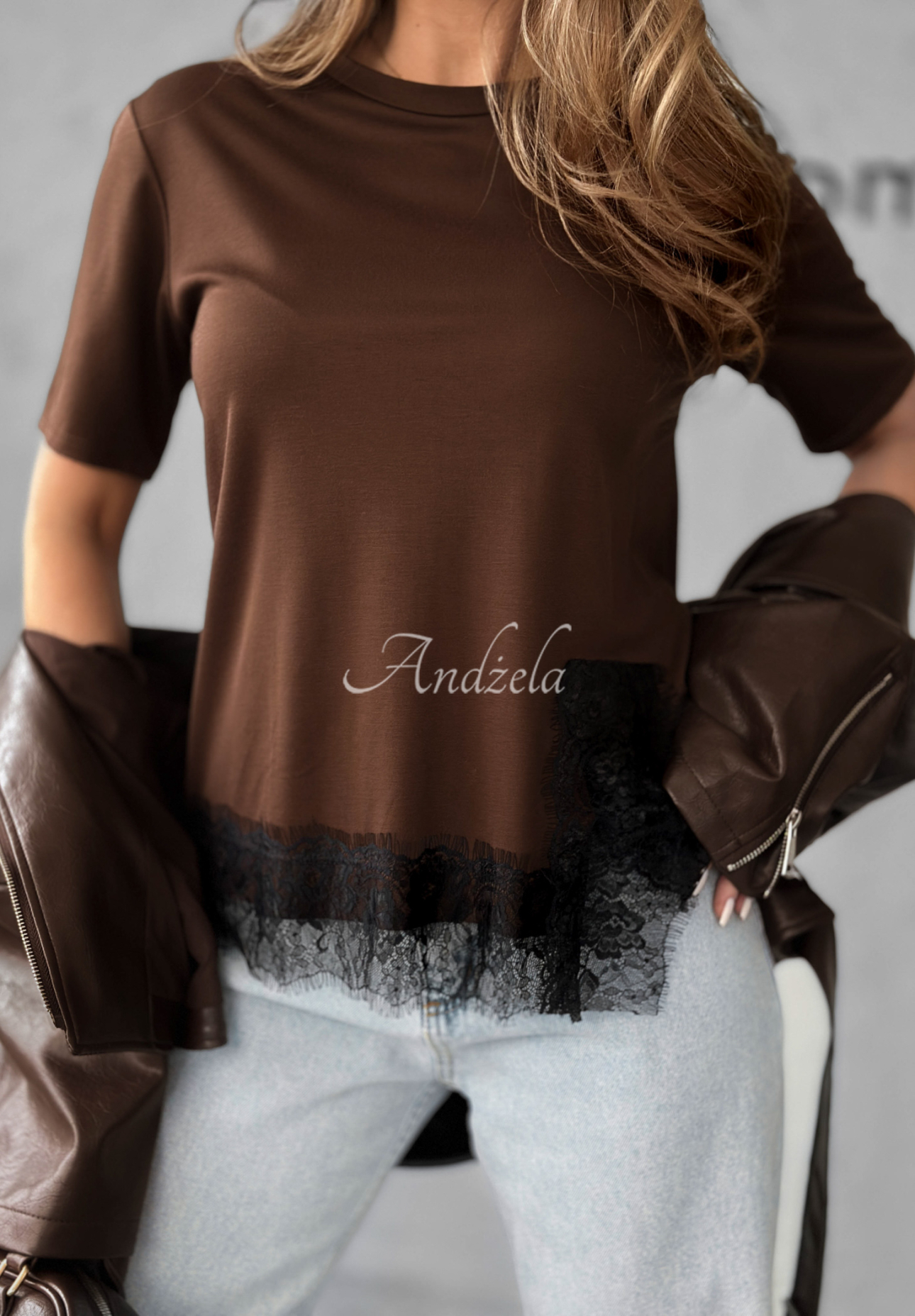 Viskózové tričko s krajkou Daily Lace čokoládový