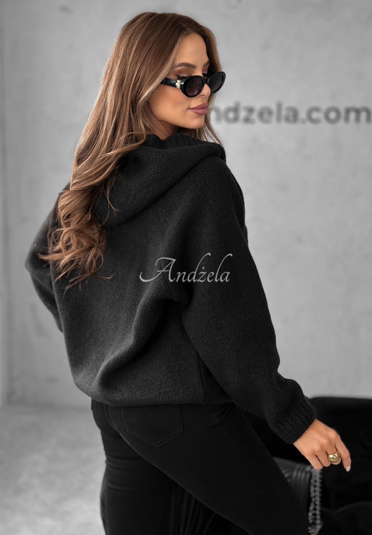 Svetr oversize se šněrováním a kapucí Laossi Černé