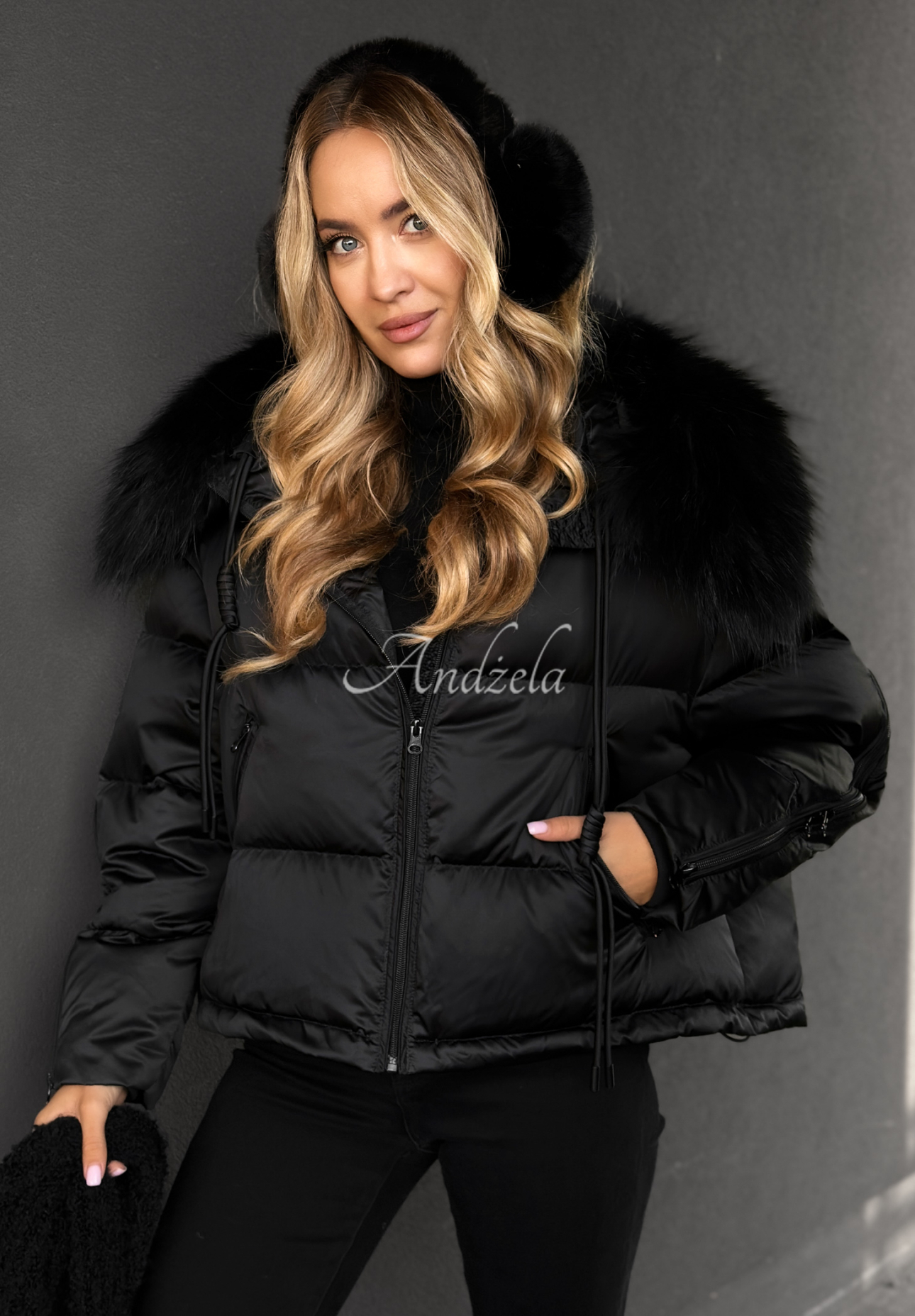 Prošívaná péřová bunda s kožíškem In Your Dream černá