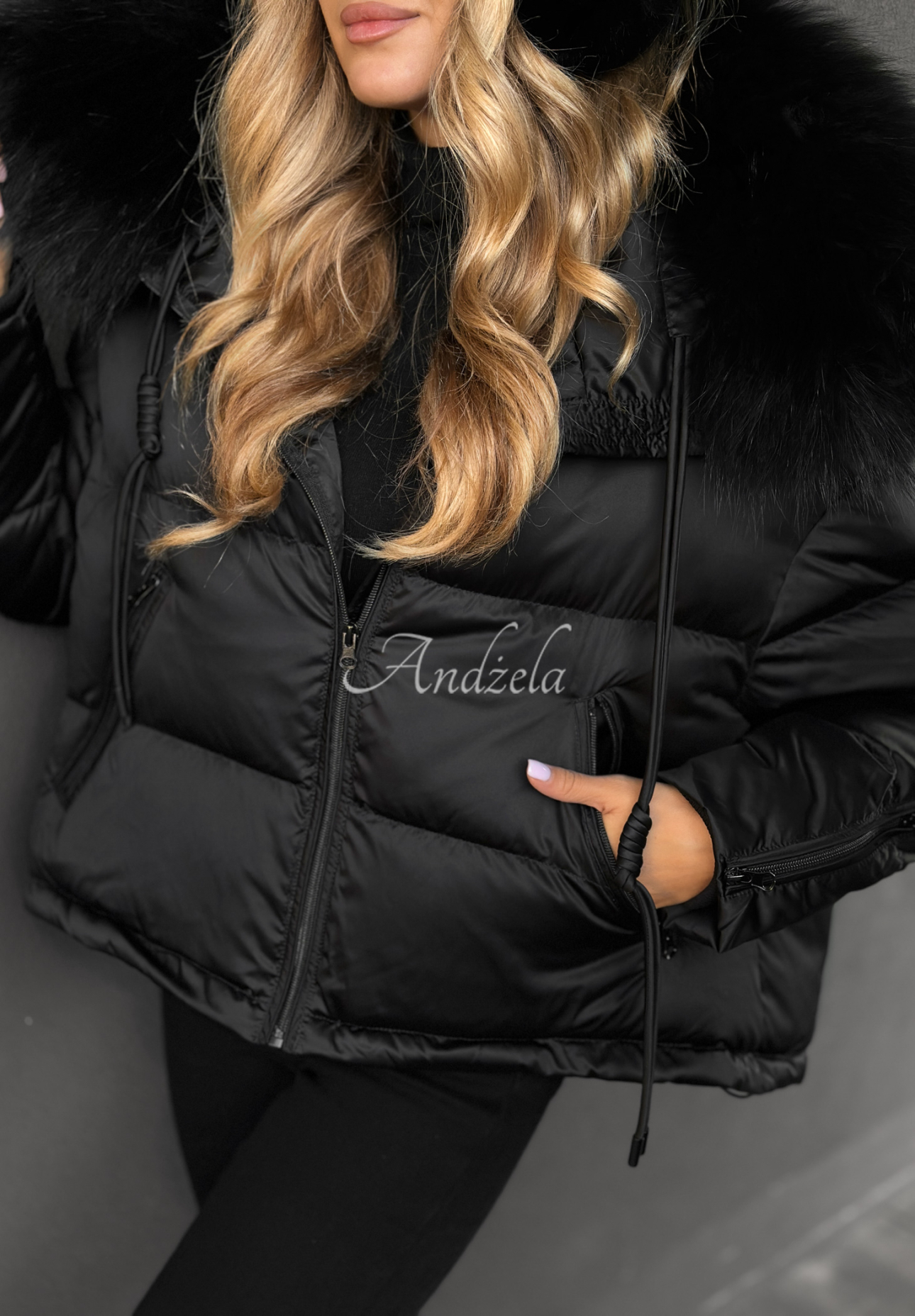 Prošívaná péřová bunda s kožíškem In Your Dream černá