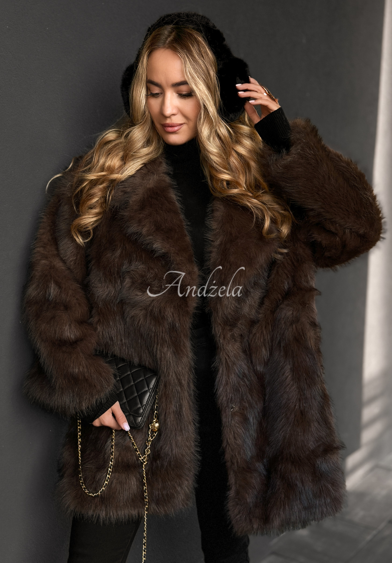 Kabát kožíšek s límcem Chestnut Hill čokoládový