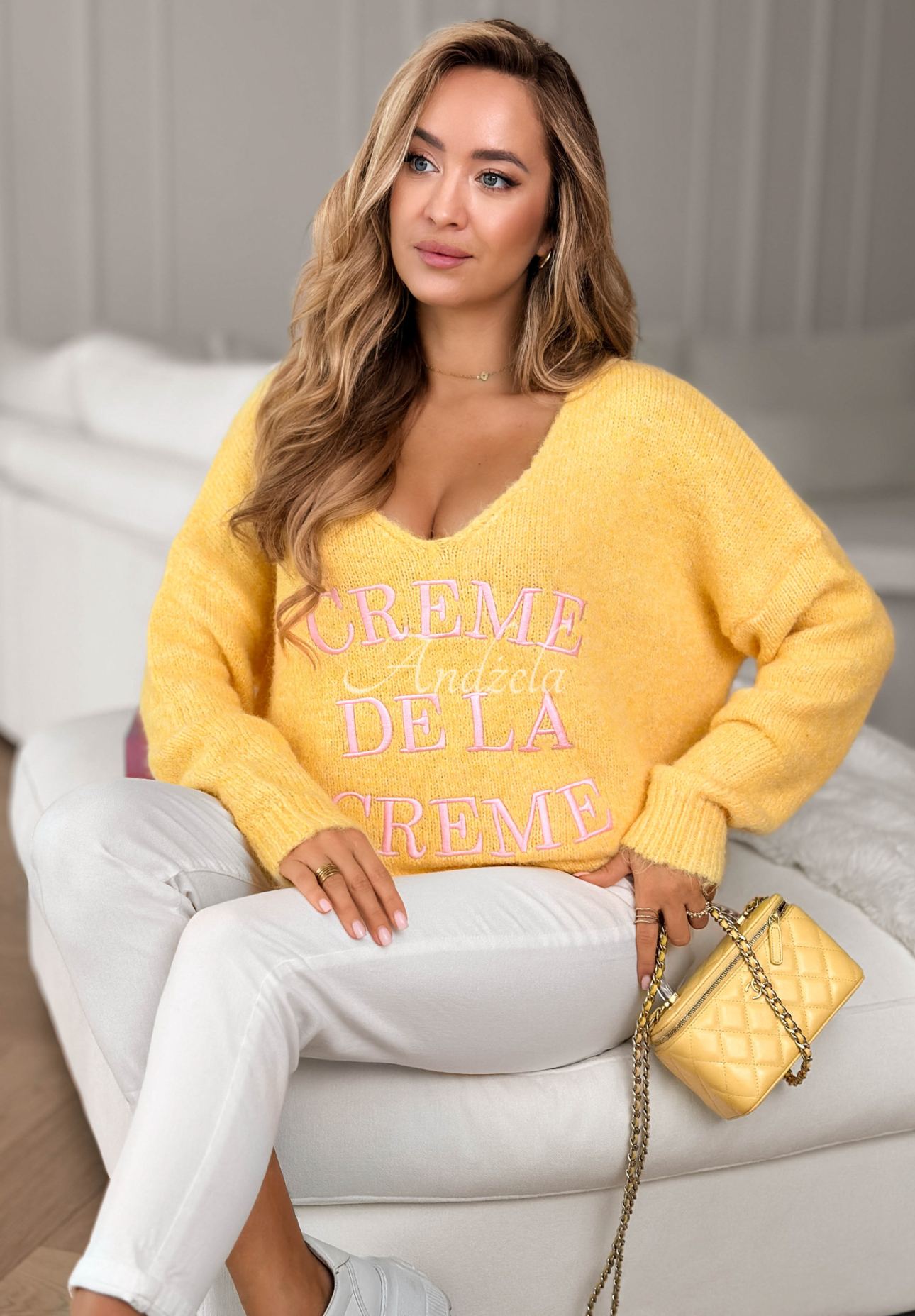 Měkký svetr s výšivkami a viskózou Creme De La Creme žlutá
