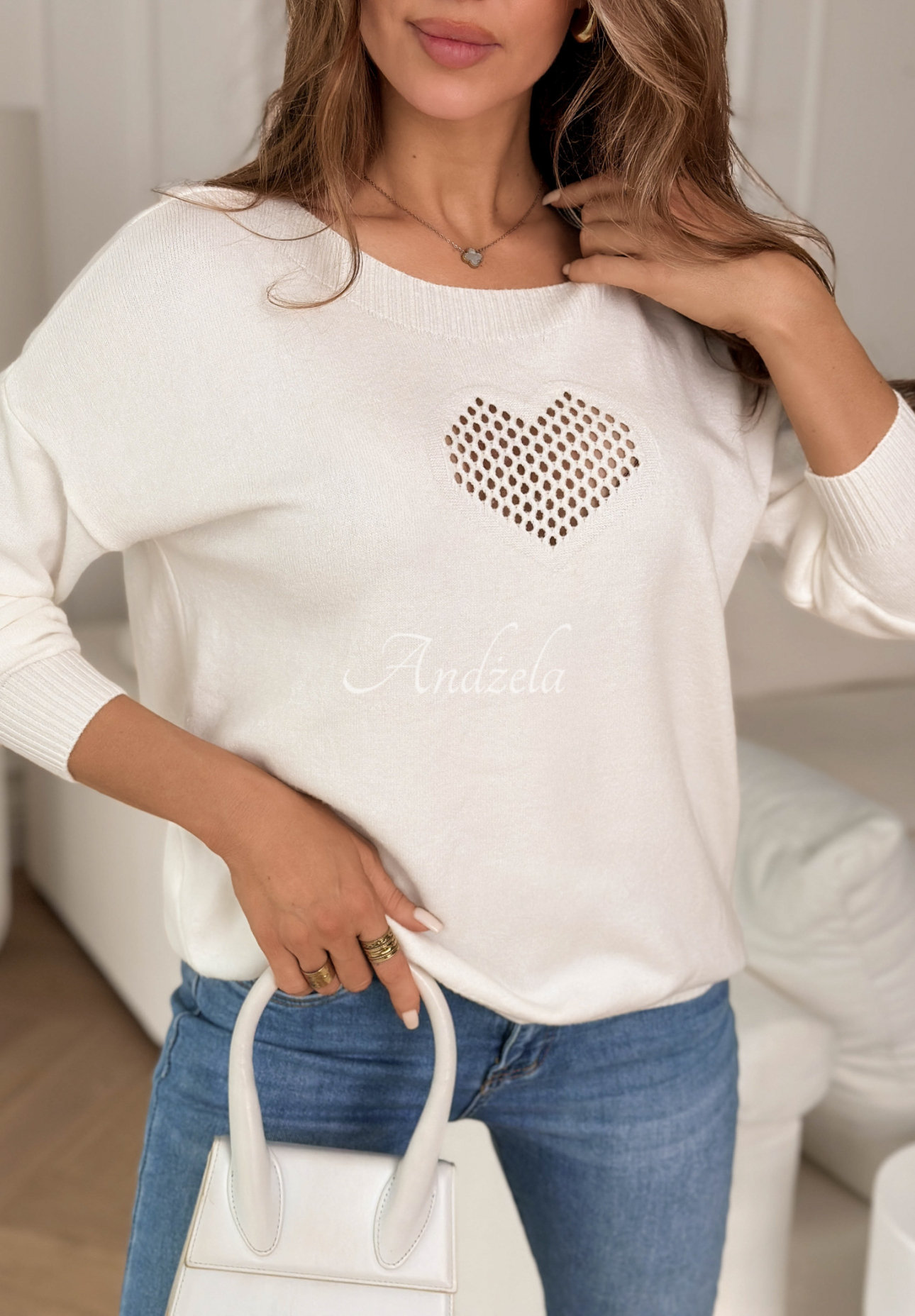 Viskózový lehký svetr s аžurovým srdcem From The Heart ecru