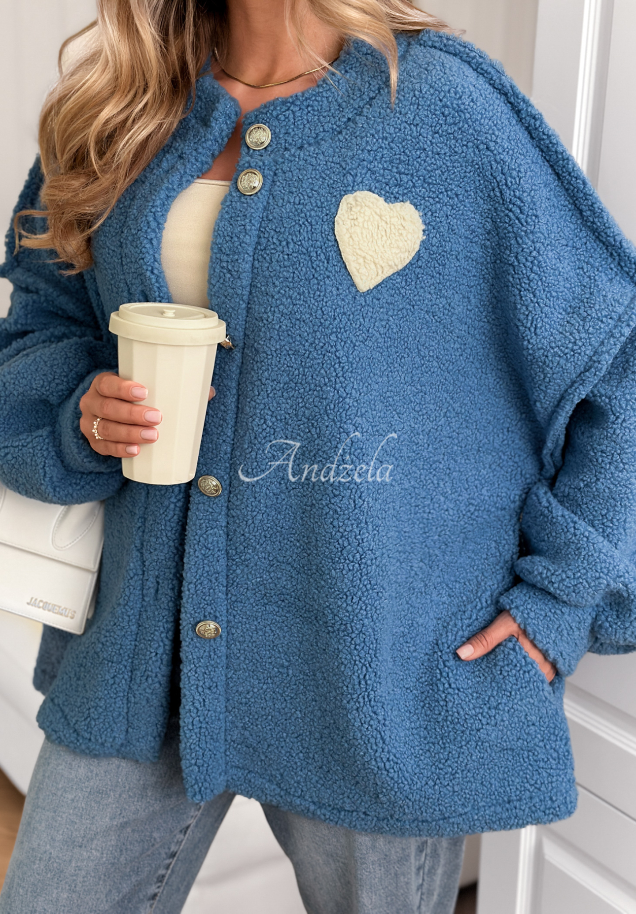 Krátká kožíšková bunda April Feels modrá