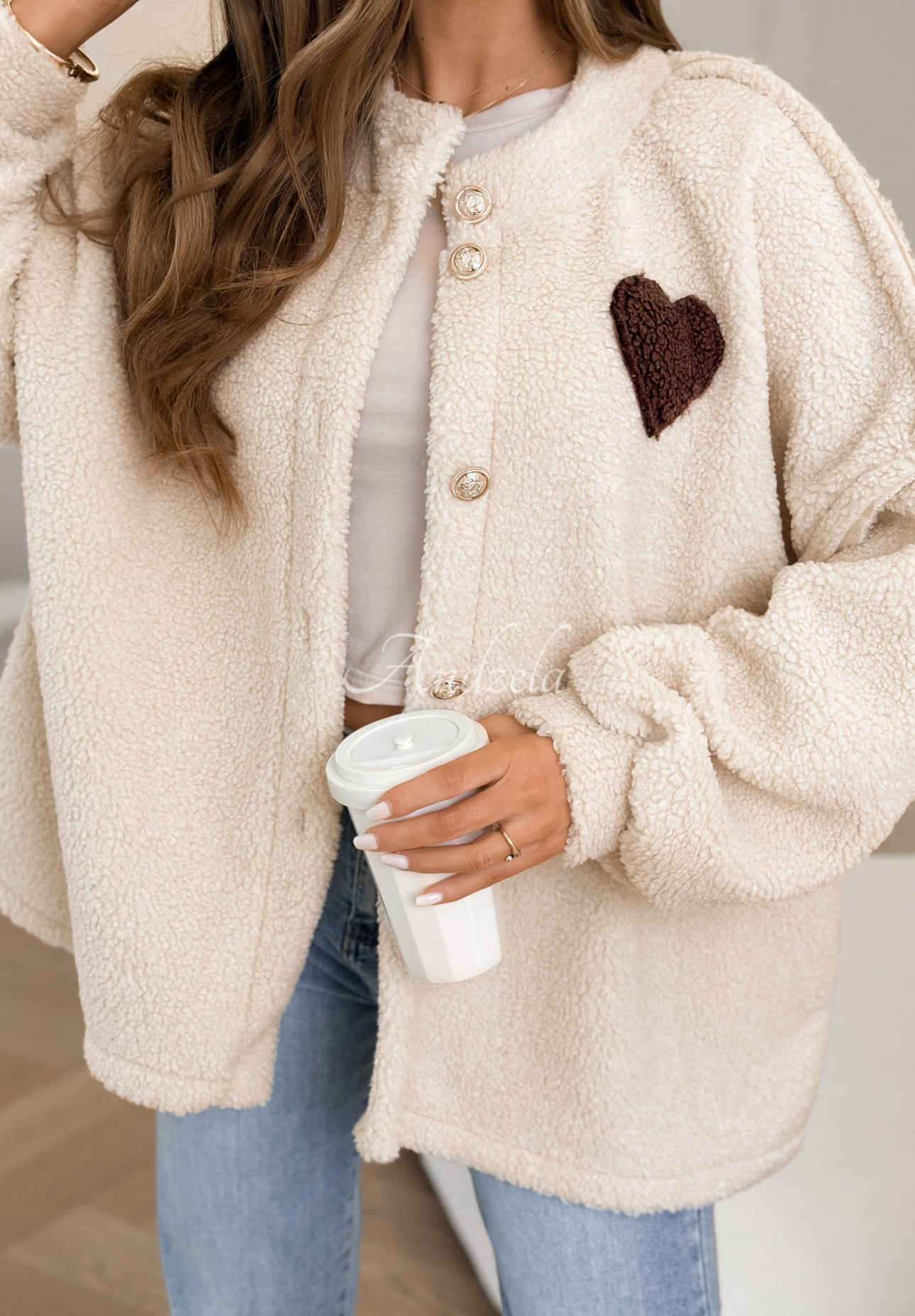 Krátká kožíšková bunda April Feels béžová