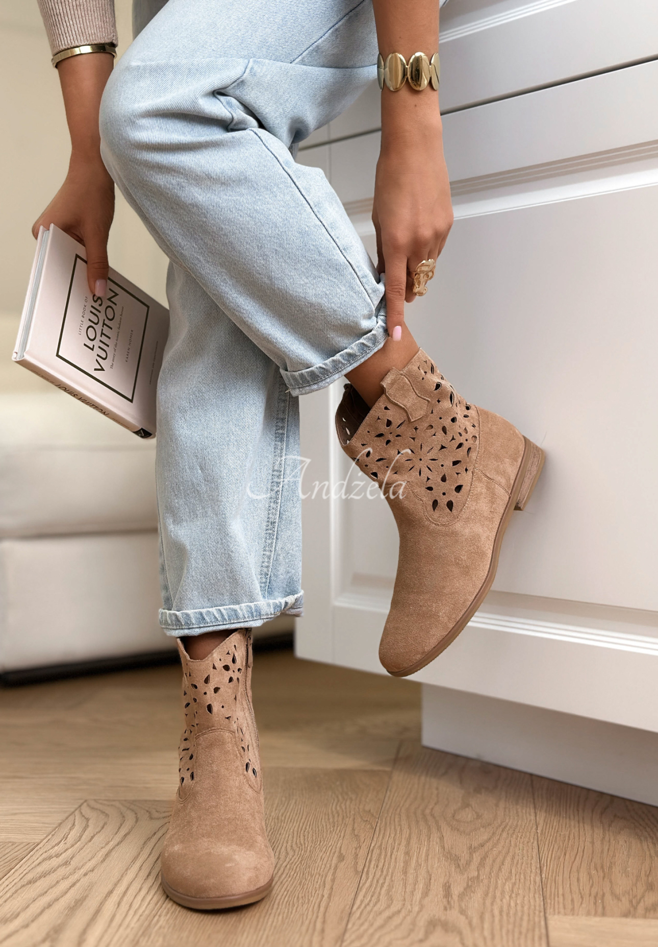 Semišové ažurové kotníkové boty Good Times Roll béžové