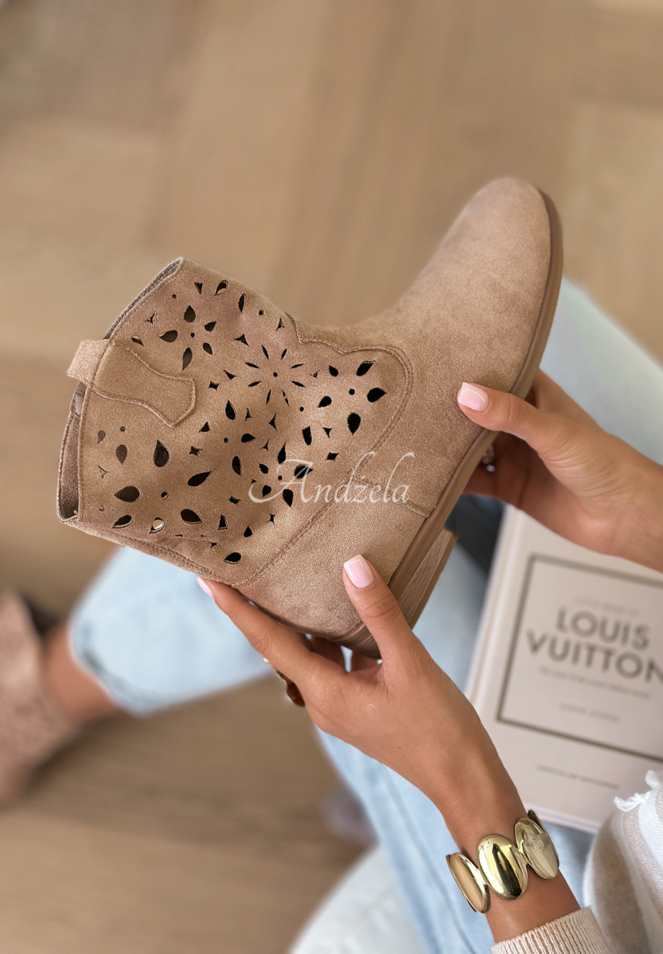 Semišové ažurové kotníkové boty Good Times Roll béžové