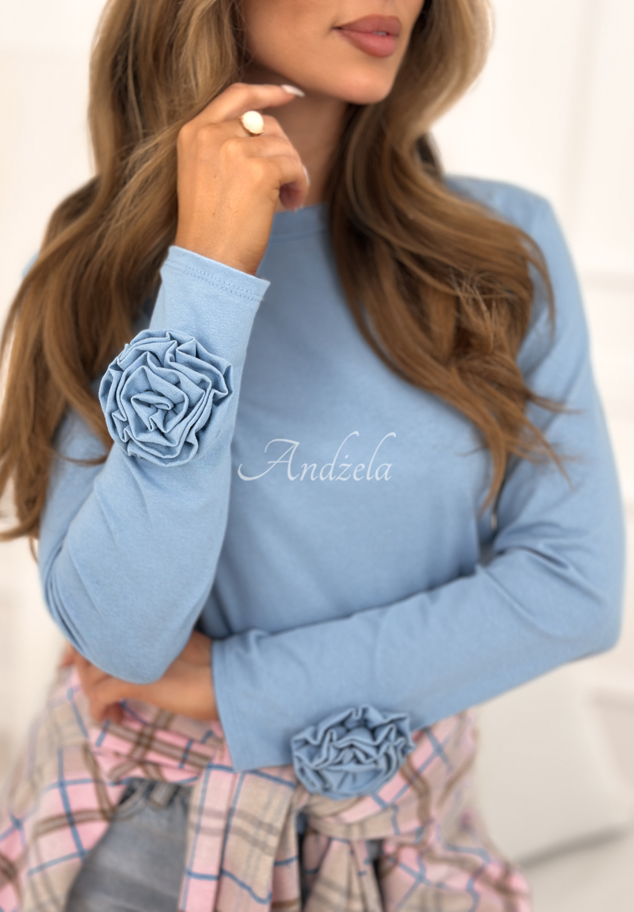 Bavlněná halenka s růžemi Come With Me modrá