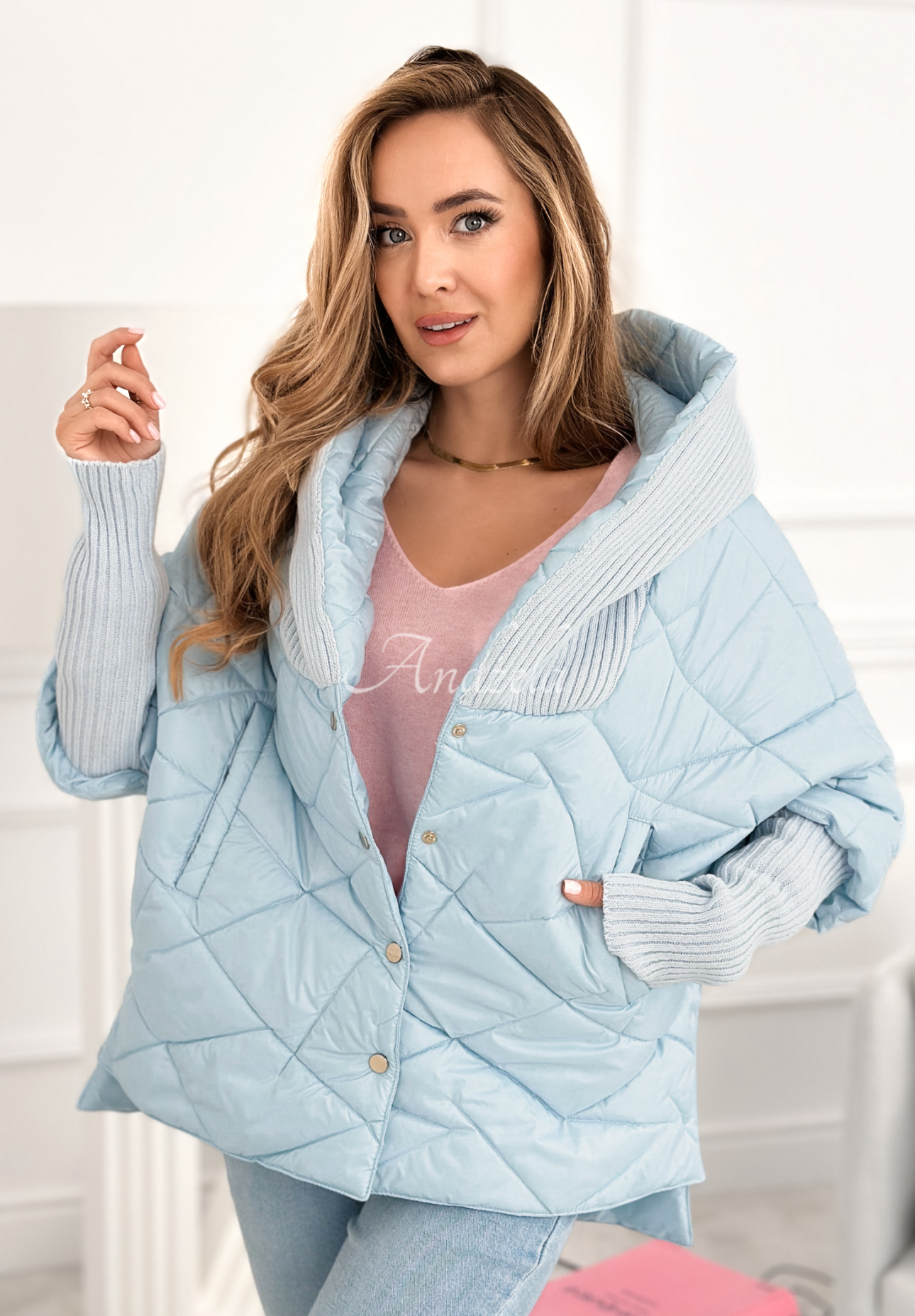 Bunda oversize s kapucí Sancha blankytná