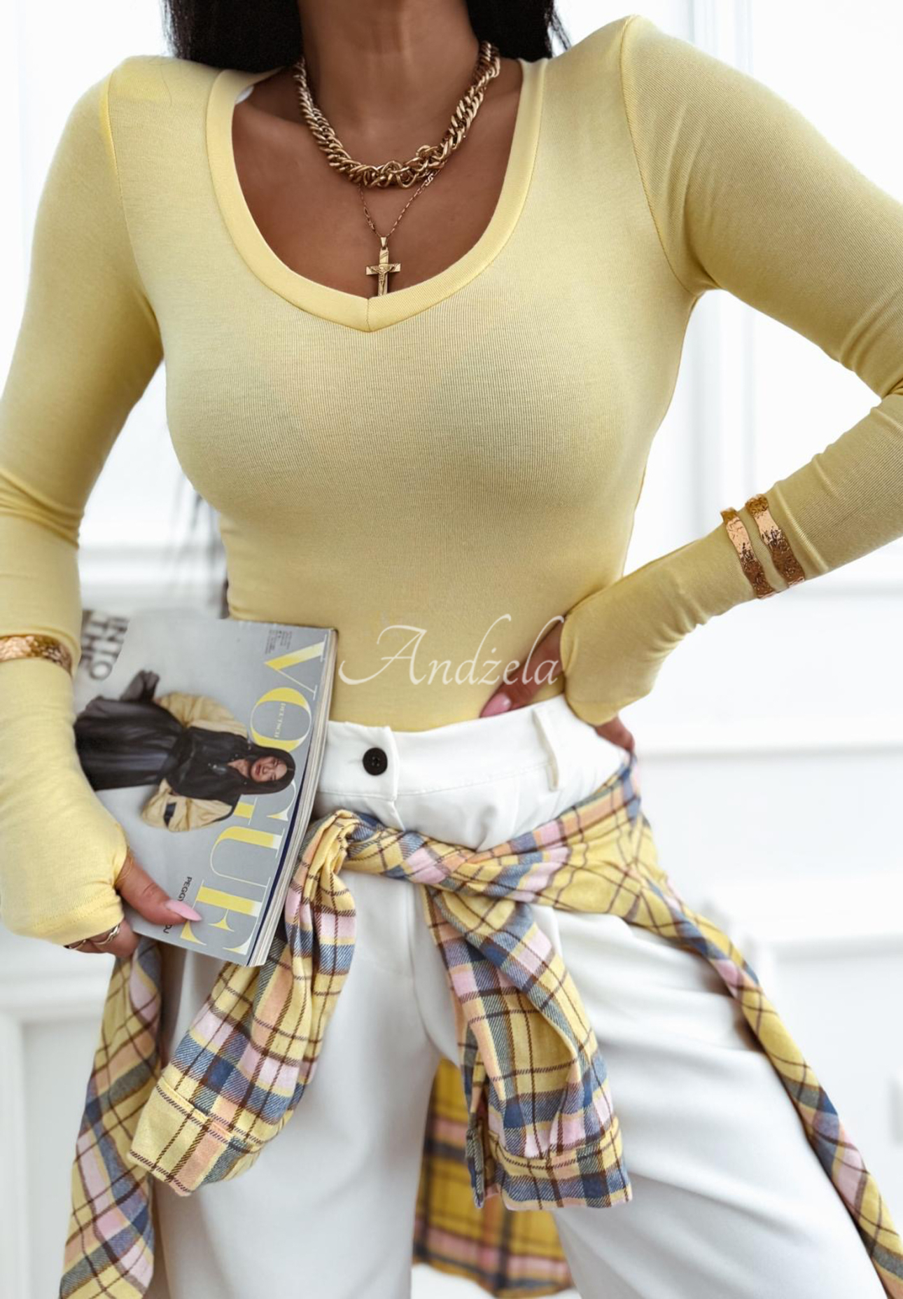 Halenka s výstřihem The Last Time žlutá