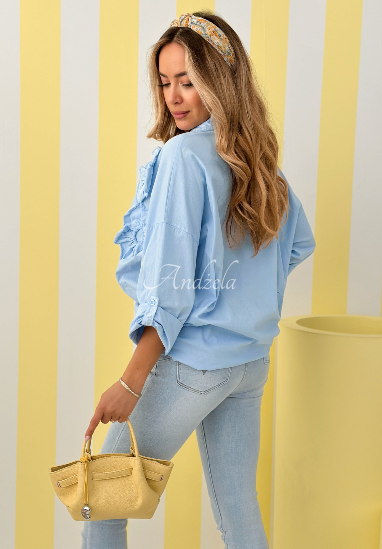 Bavlněná košile s našitými květy April Flowers blankytná