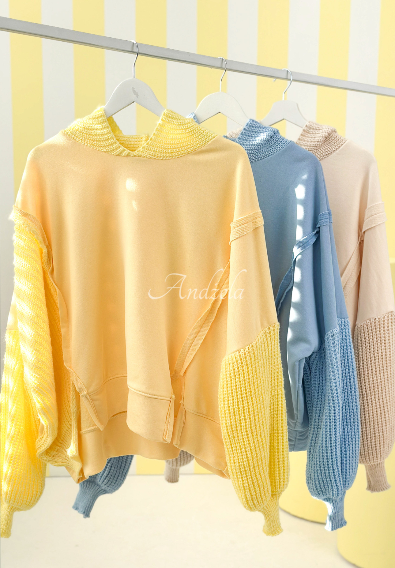 Bavlněná mikina s pletenou kapucí a rukávy Think About It béžová