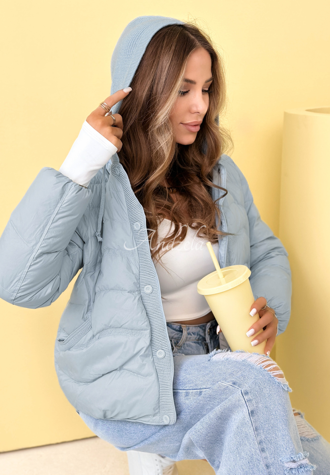 Péřová bunda s kapucí Kayla blankytná