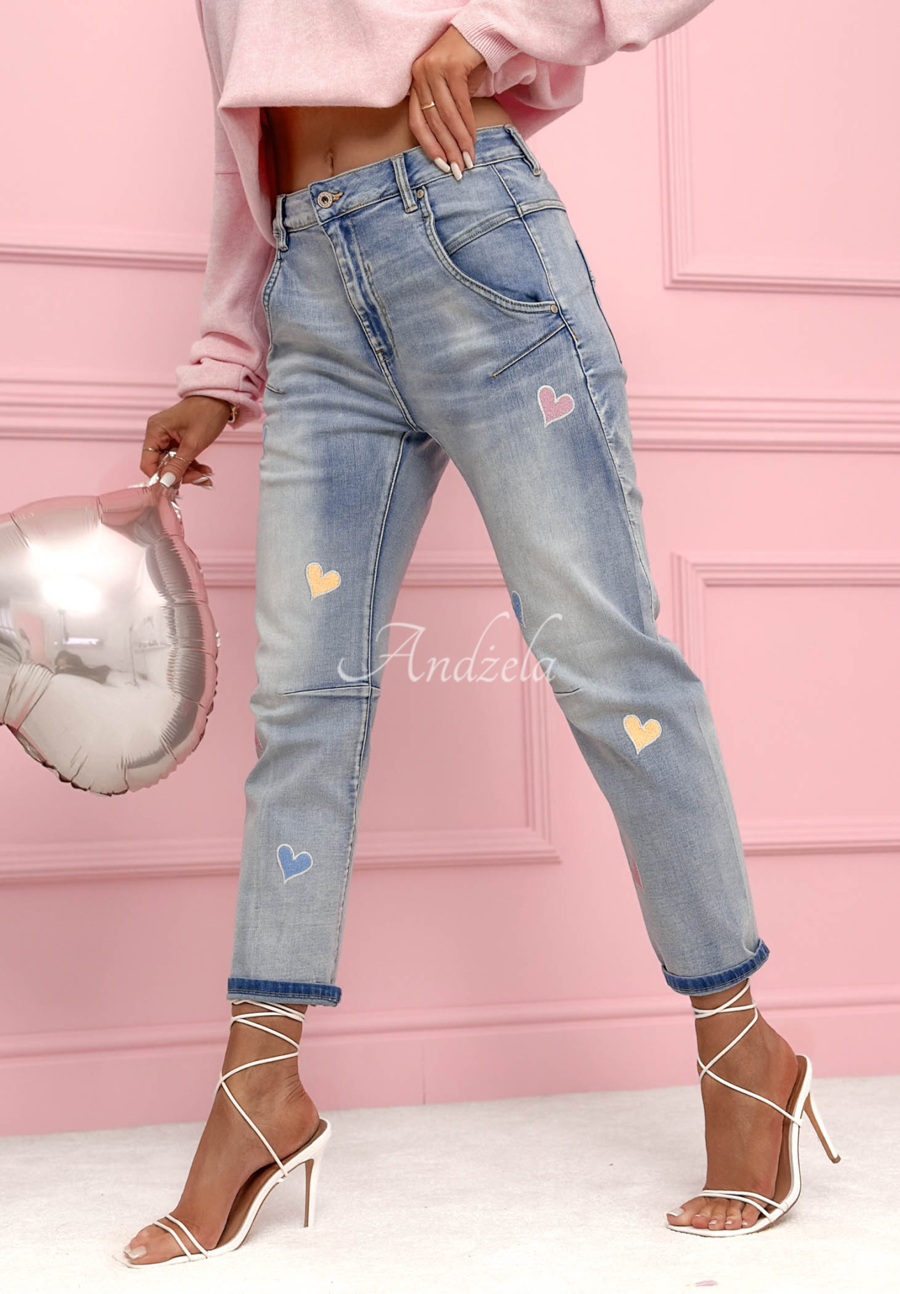 Džíny mom fit se srdíčky Colorful Hearts světle modré