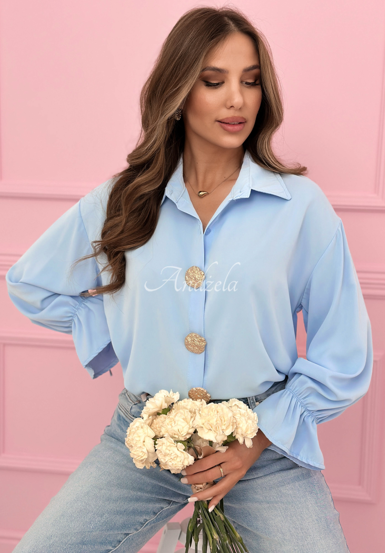 Košile s ozdobnými brožemi Brunch Outfit blankytná