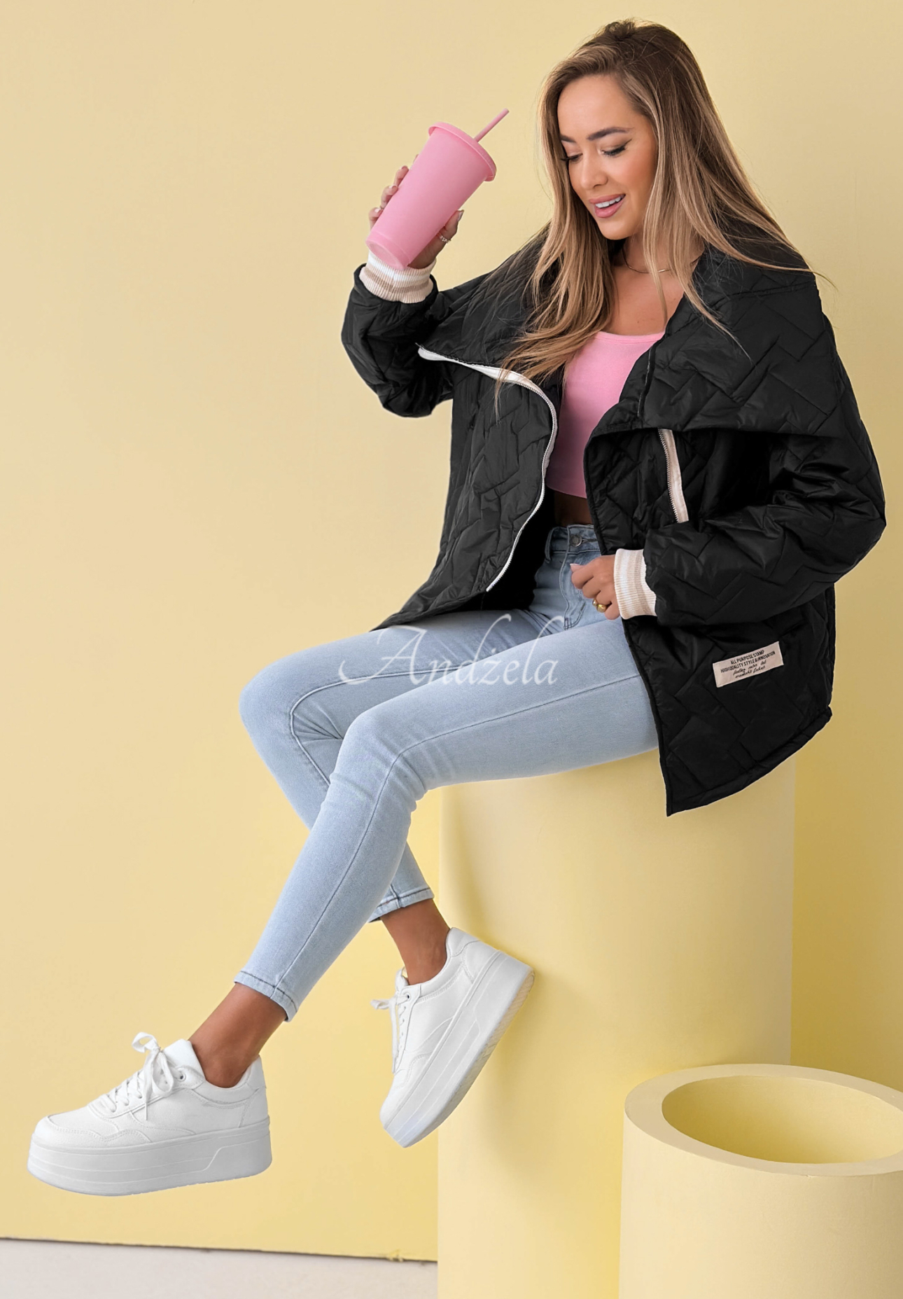 Prošívaná bunda s límcem Where Are We černá