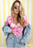 Kwiecista Halenka z dekoltem Camellia fuchsiová