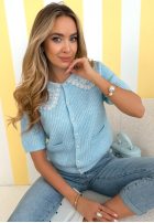 Sweterek z koronkowym kołnierzem Oh Sweet Lace blankytný