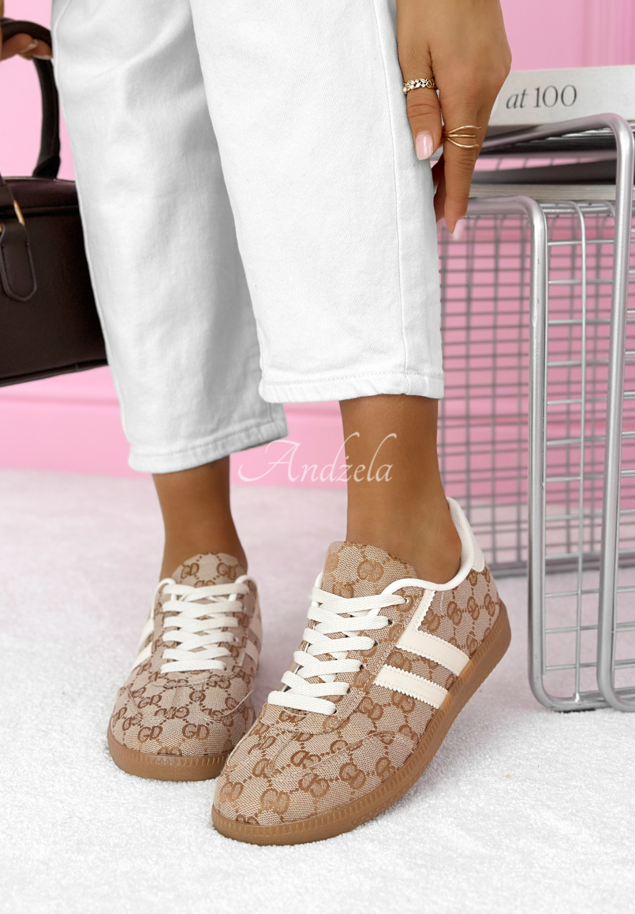 Tenisky Walking On Flowers velbloudí