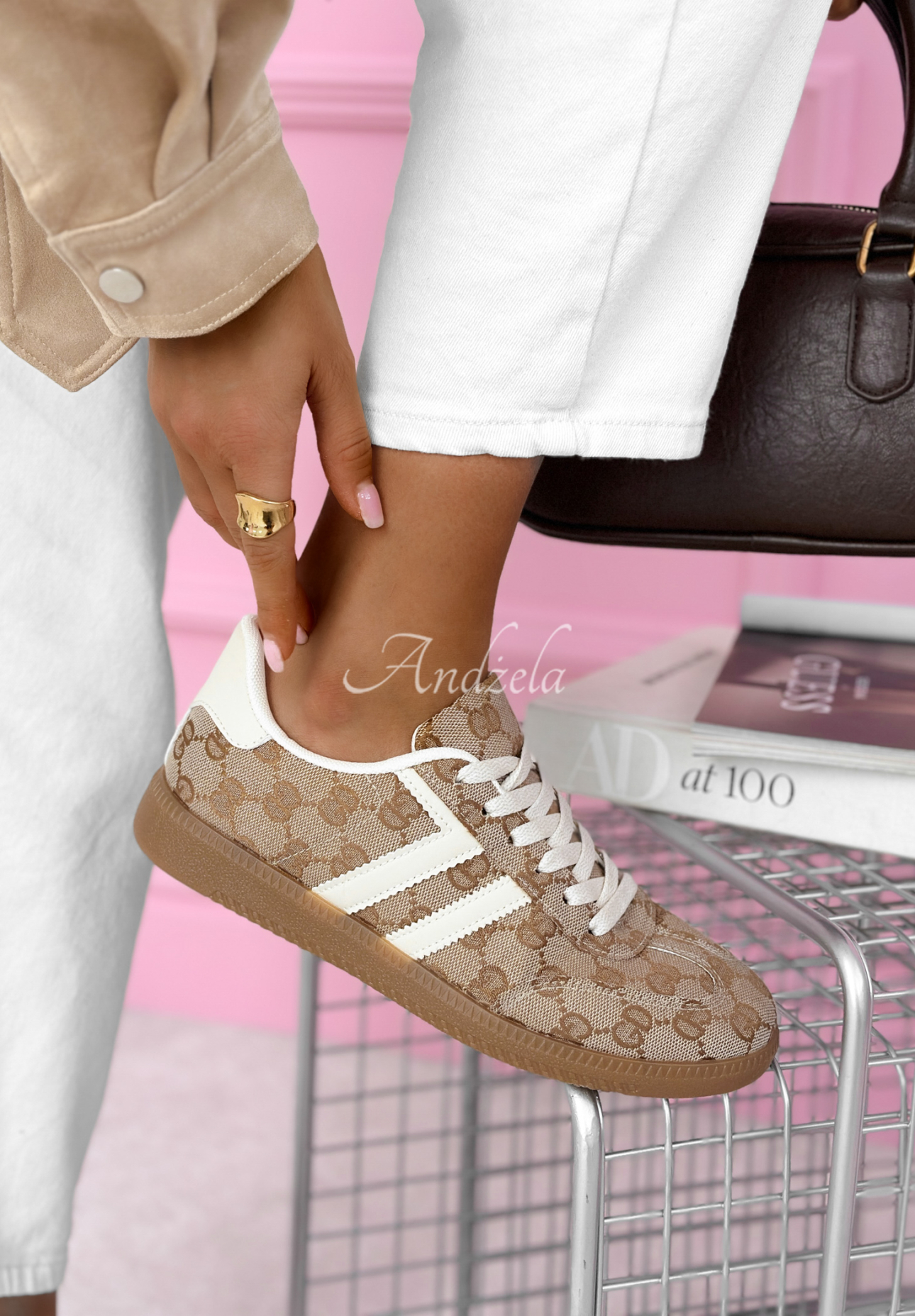 Tenisky Walking On Flowers velbloudí