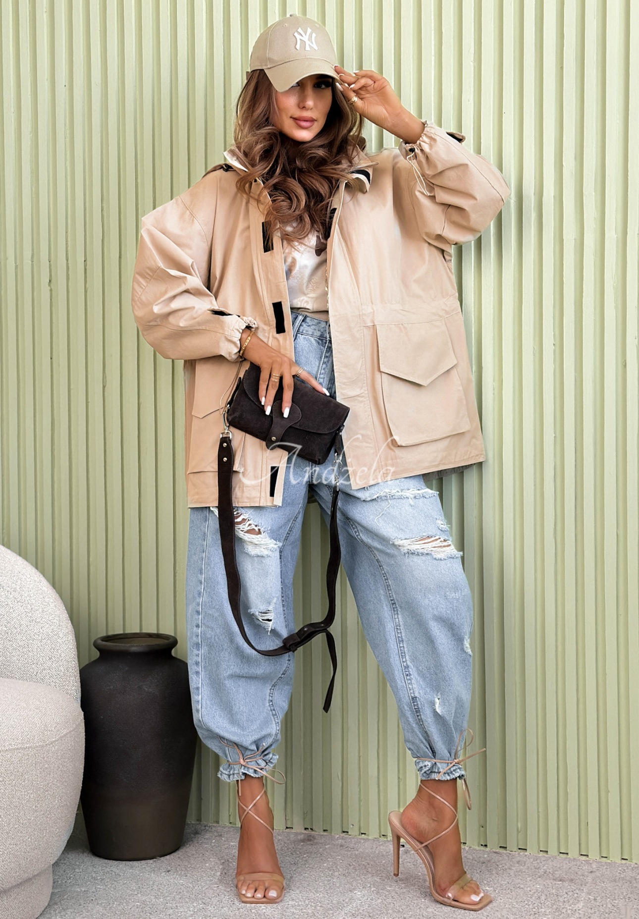 Lehká bavlněná parka s kapucí Living In Spring béžová