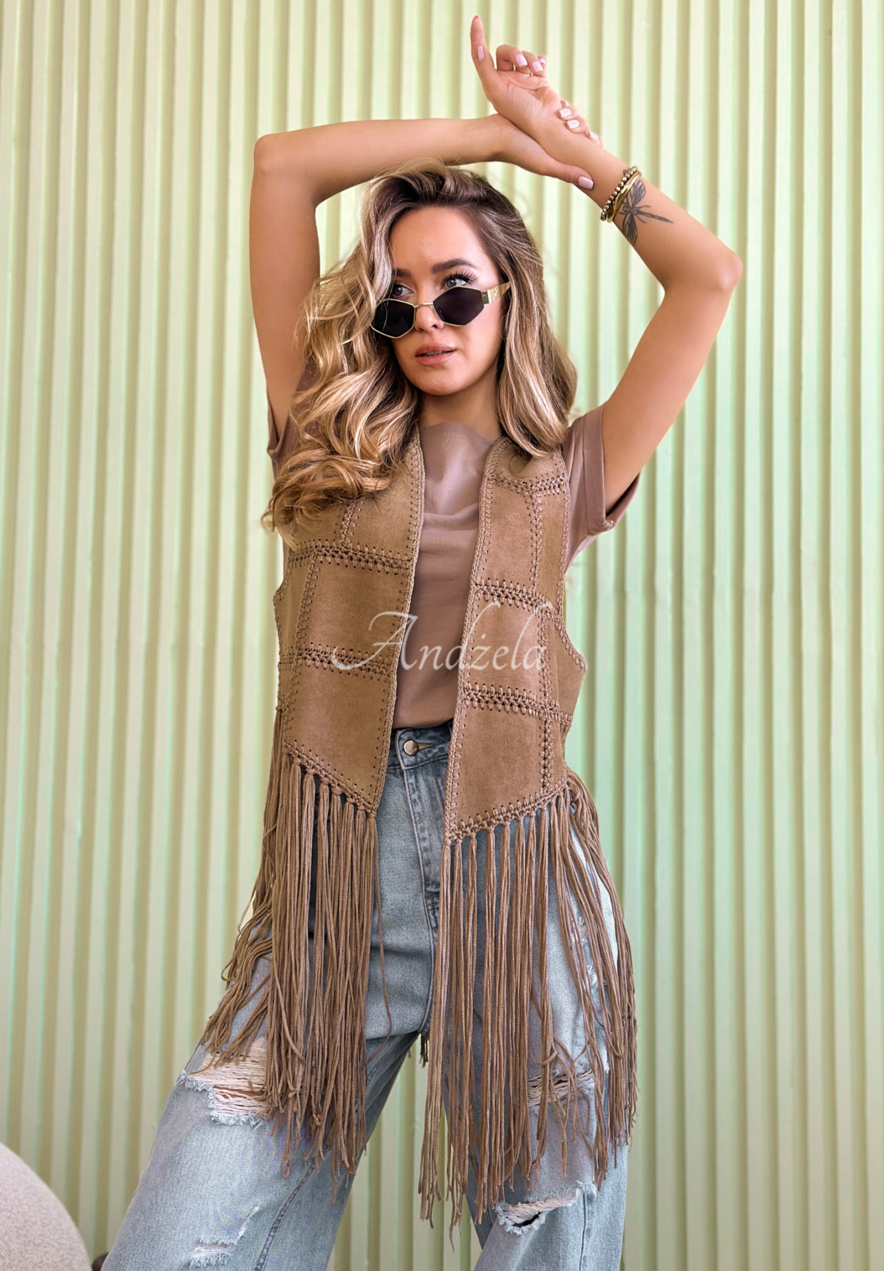 Semišová vesta s třásněmi Rocky Mountain velbloudí