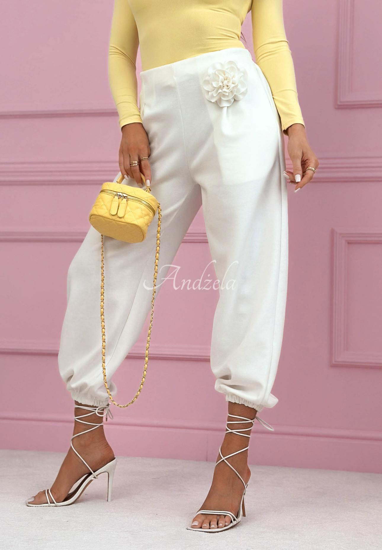 Viskózové teplákové kalhoty s růží Blossom Symphony ecru