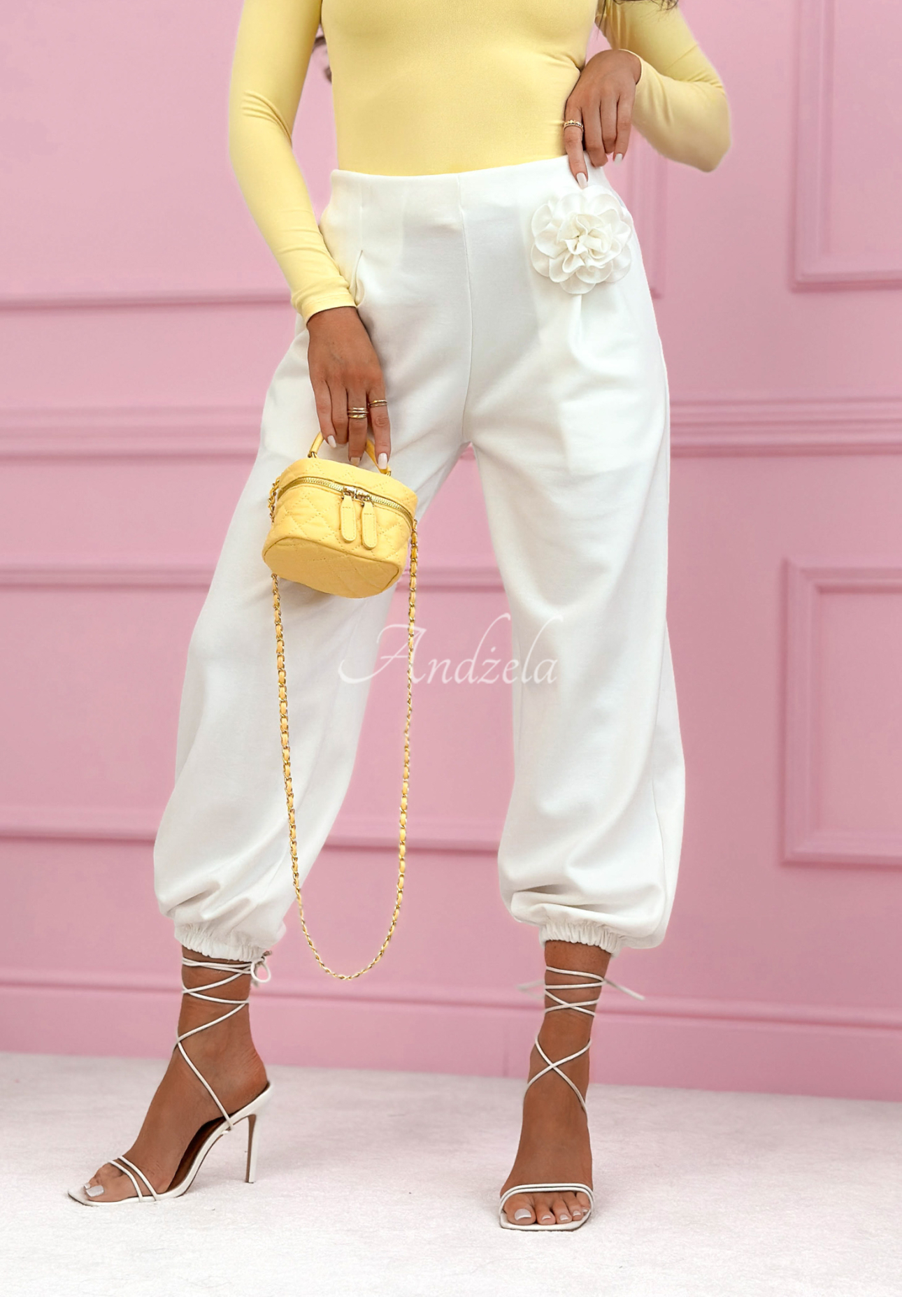 Viskózové teplákové kalhoty s růží Blossom Symphony ecru