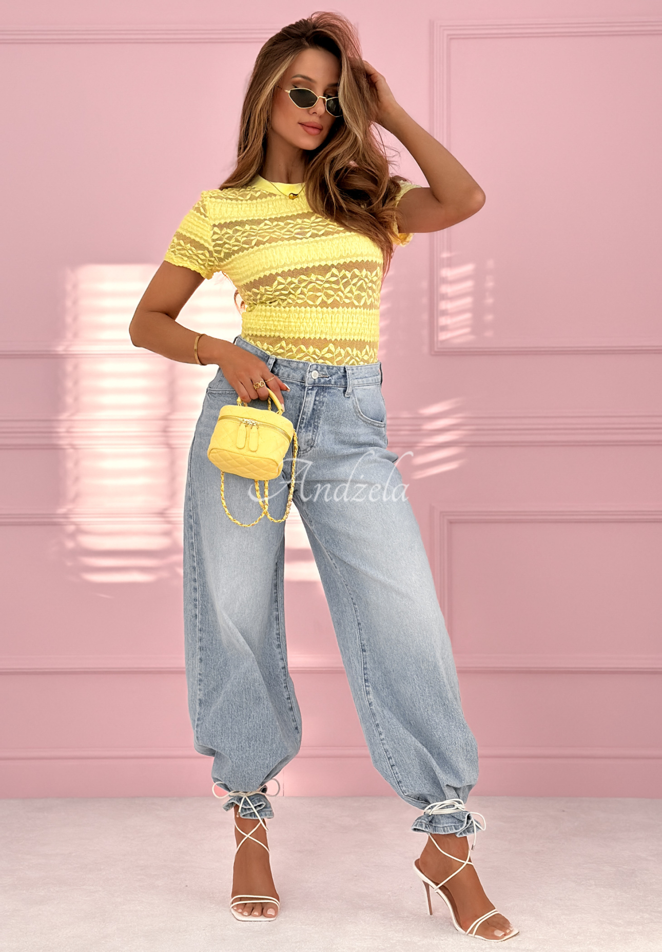 Krajková halenka s krátkými rukávy Secret Reverie žlutá