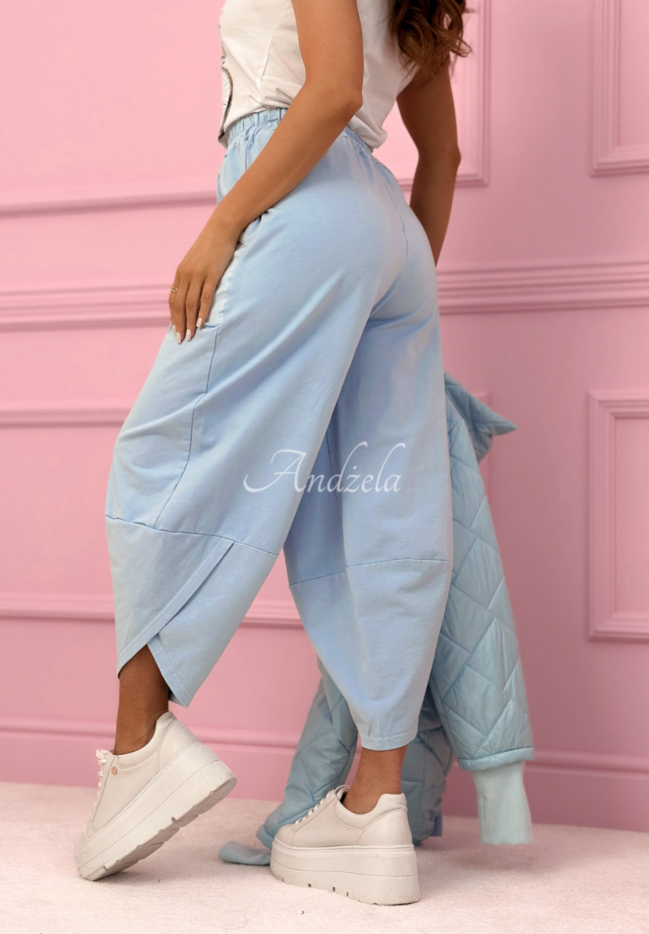 Bavlněné kalhoty balloon s kapsami Only Sunny Days blankytné