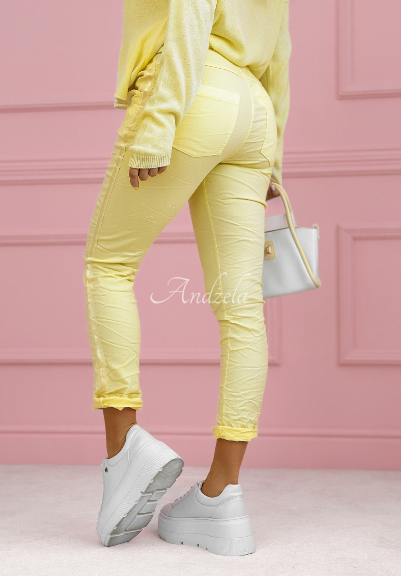 Viskózové kalhoty s lampasy The Spring Begins žluté