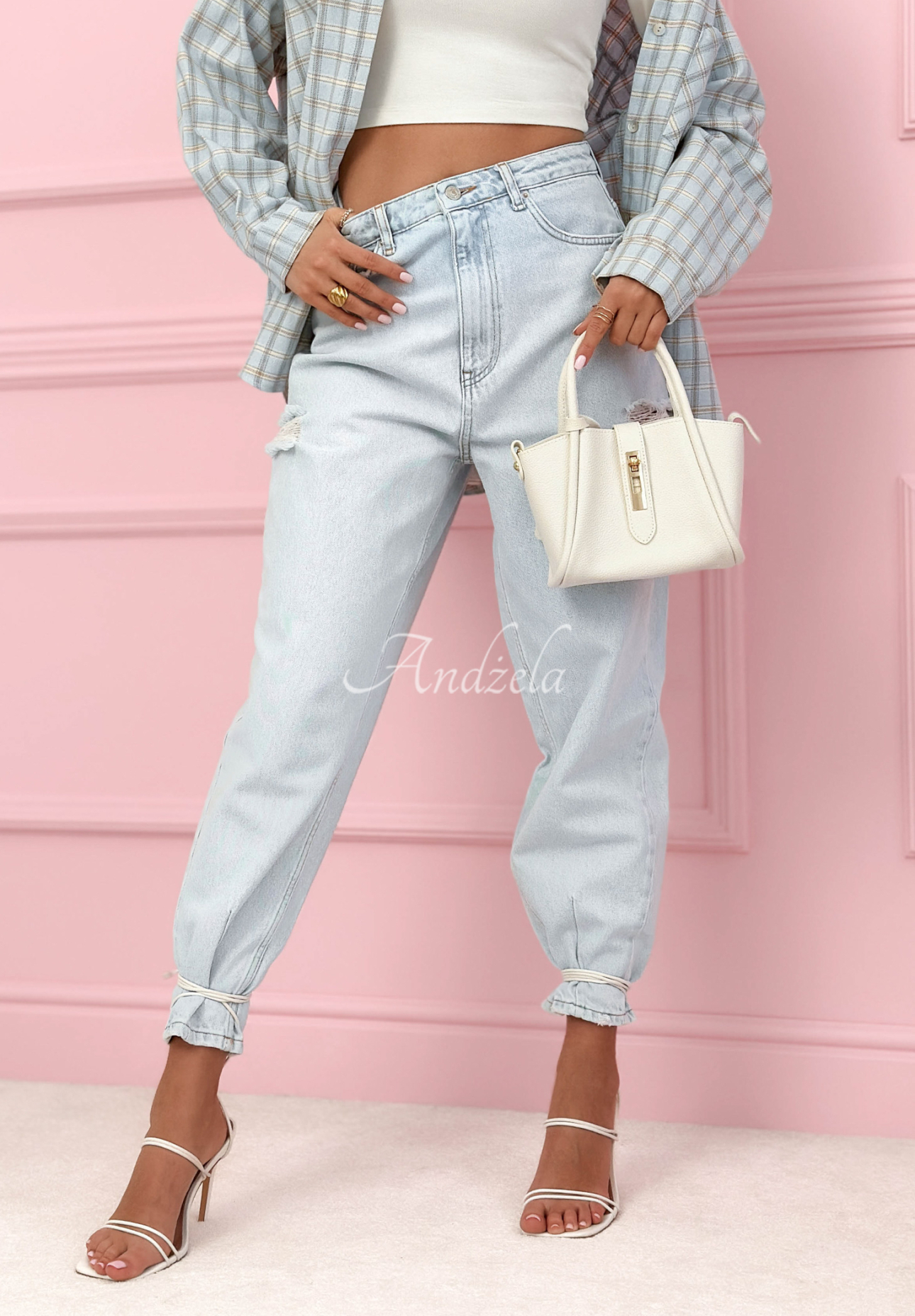 Mom fit džíny s oděrkami Socorro světle modré