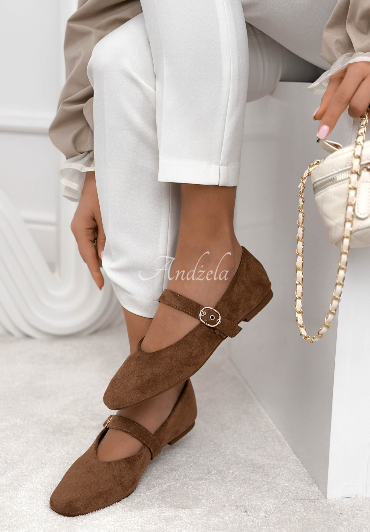 Semišové baleríny s páskem Vivienne Mokka