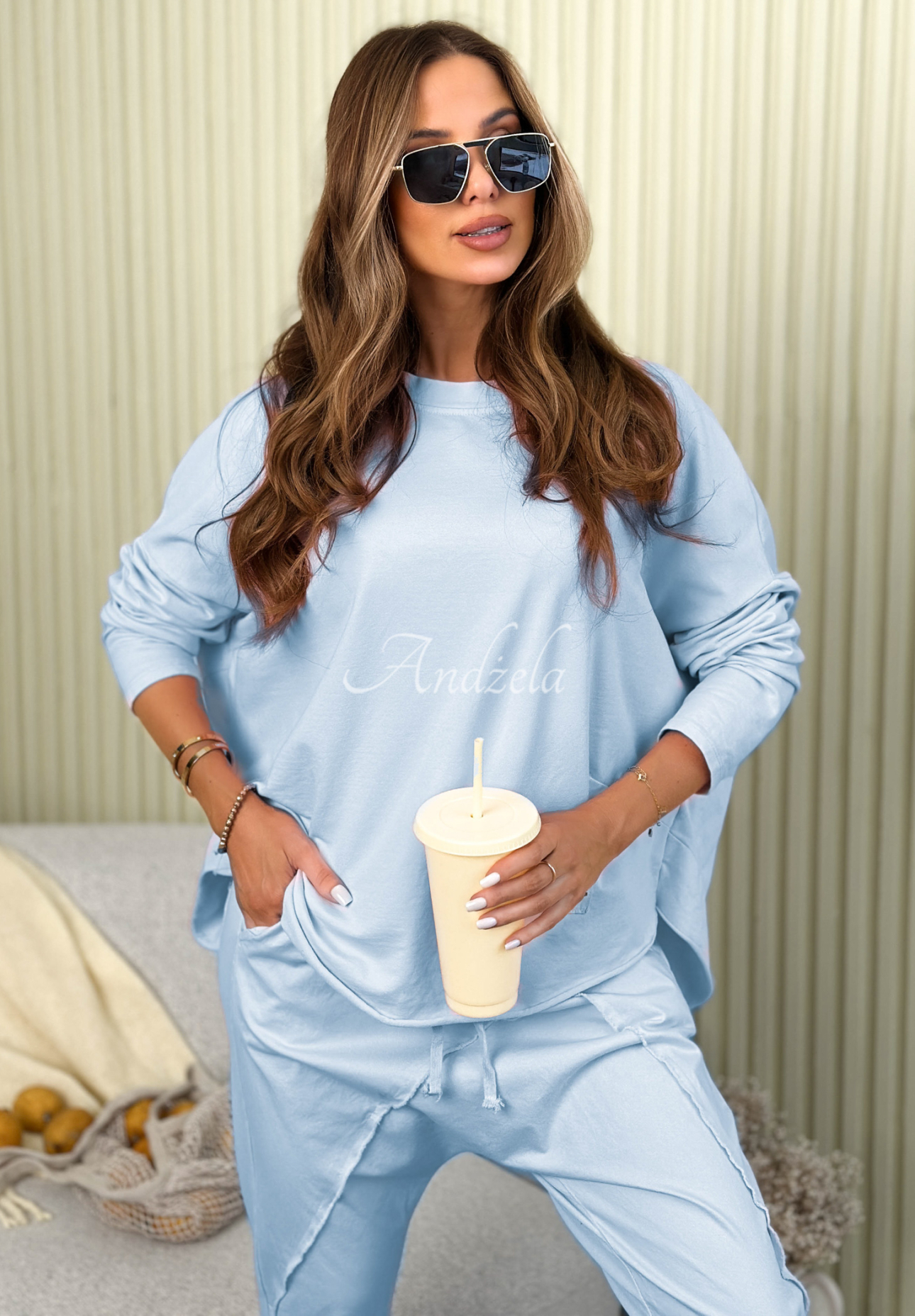 Bavlněná halenka s dlouhým rukávem Phenomenal Woman blankytná