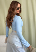 Halenka longsleeve z dekoltem i koronką Subtle Touch blankytná
