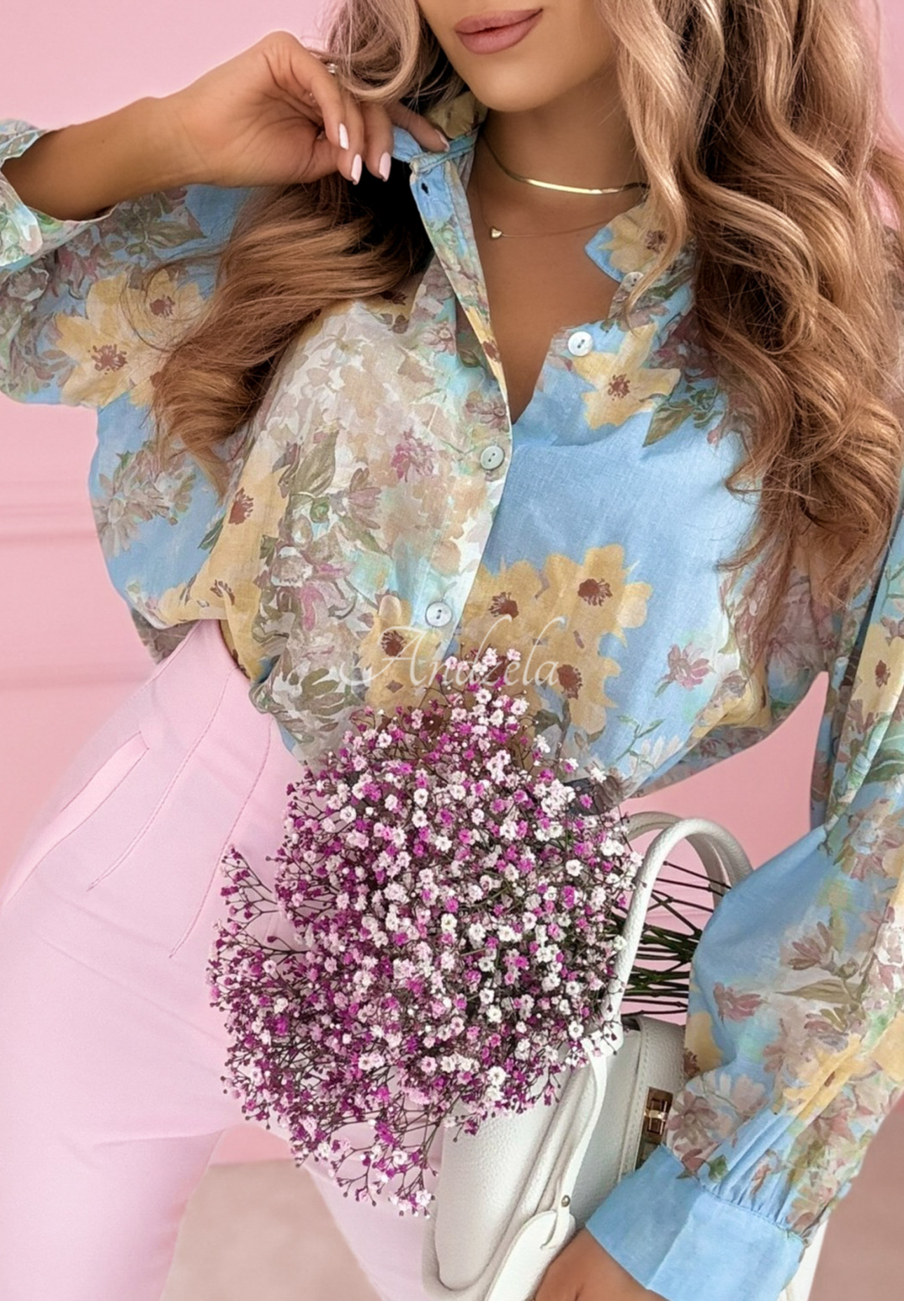 Bavlněná květovaná halenka se stojáčkem Flower Blossoms modro-žlutá