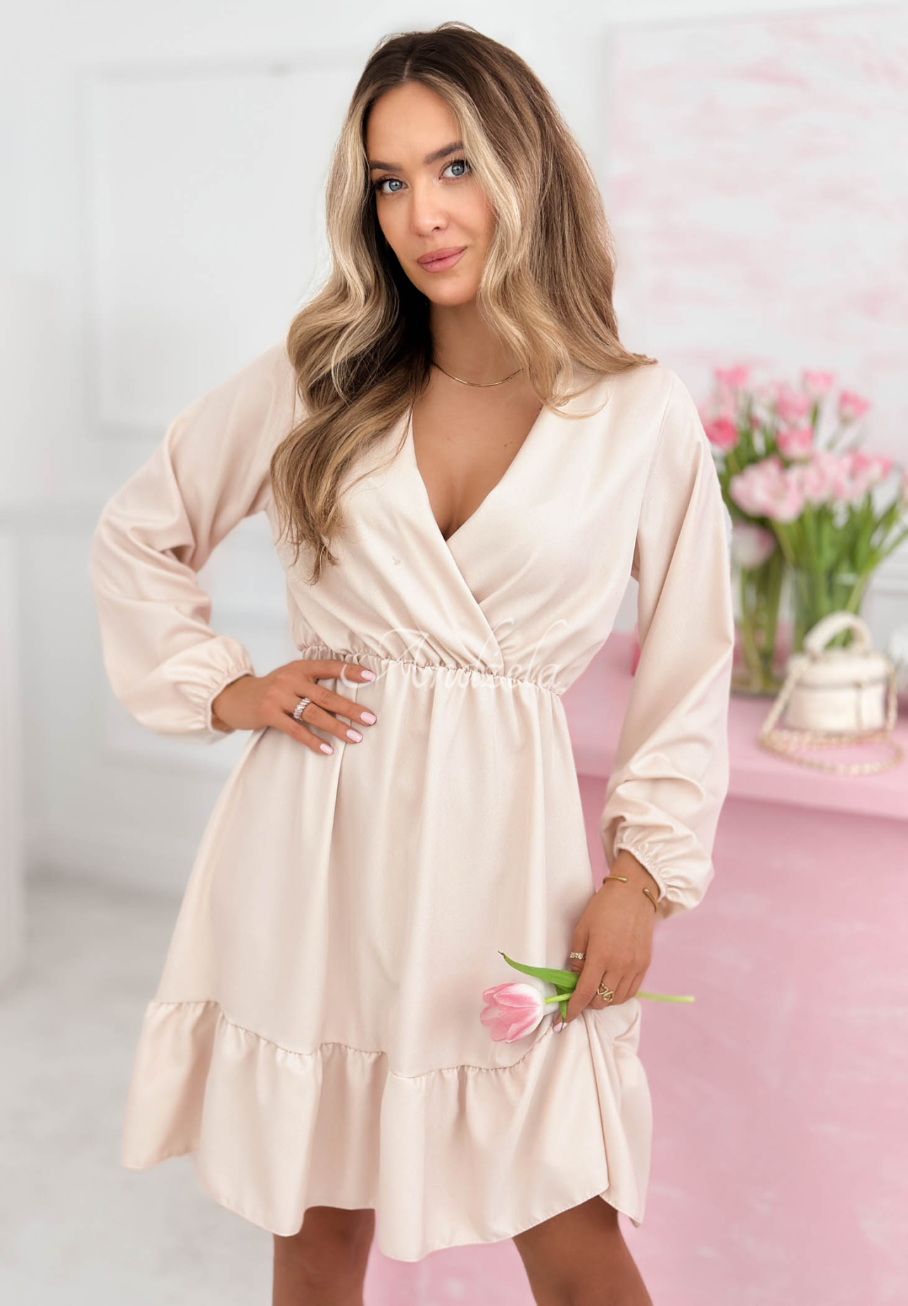 Zavinovací šaty s volánky a viskózou Valentina béžová