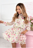 Kwiecista Šaty mini z falbankami i stójką Lavender biało-růžová