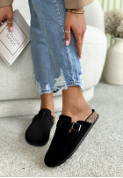 semišové chodaki z paskiem Madison černé