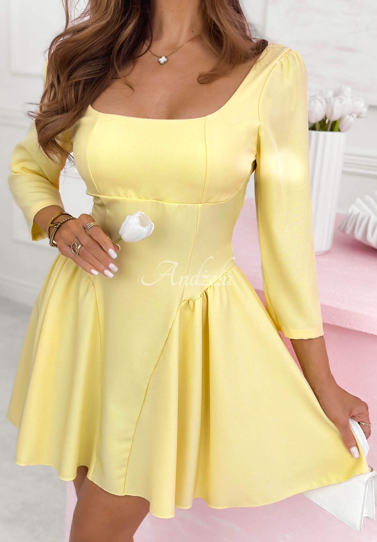 Rozšířené mini šaty s hranatým výstřihem Good Luck Baby žlutá