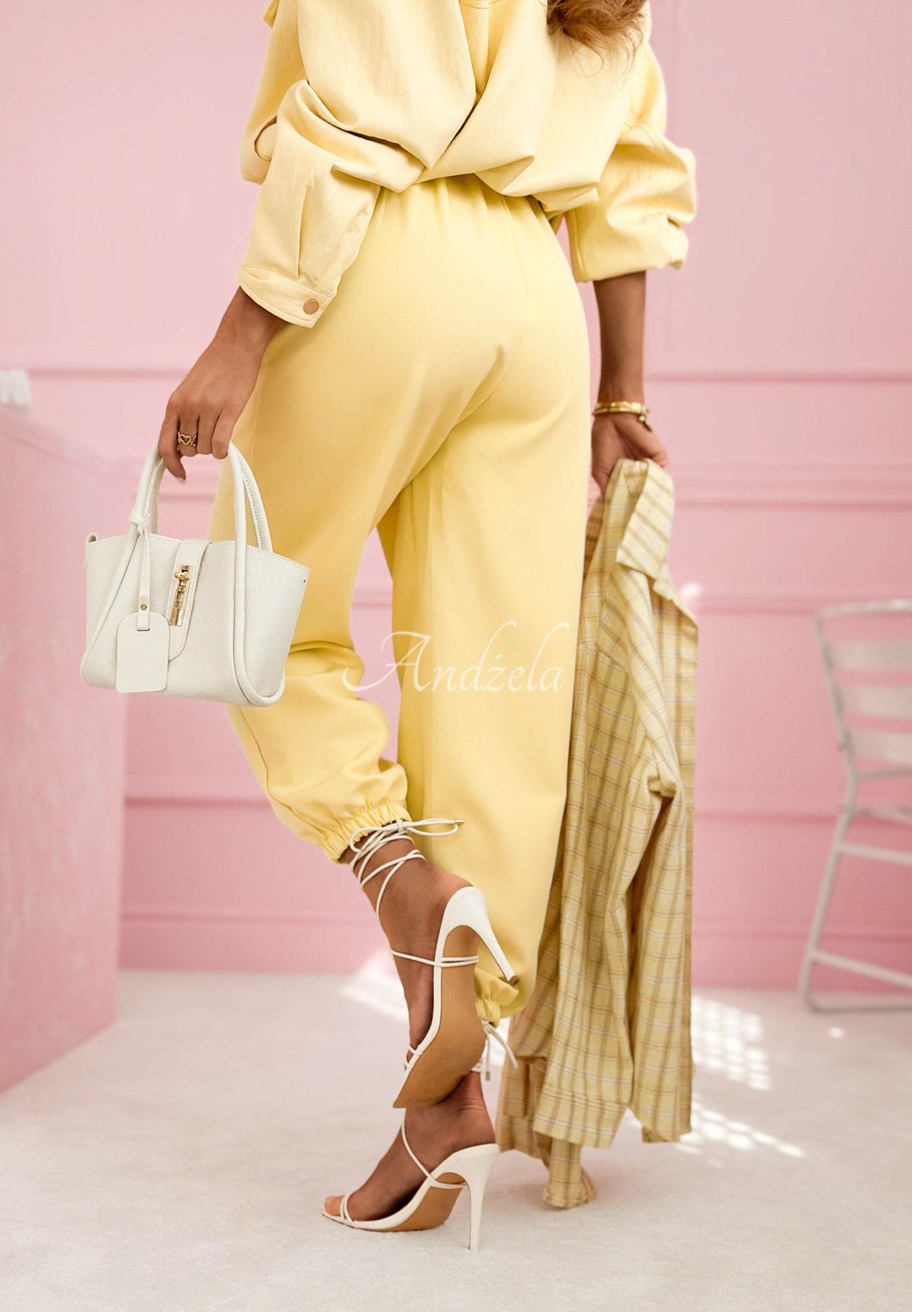 Kalhoty se stahovacími lemy If You Want žluté