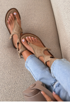 Sandály typu japonki z klamrami Amelie Mokka