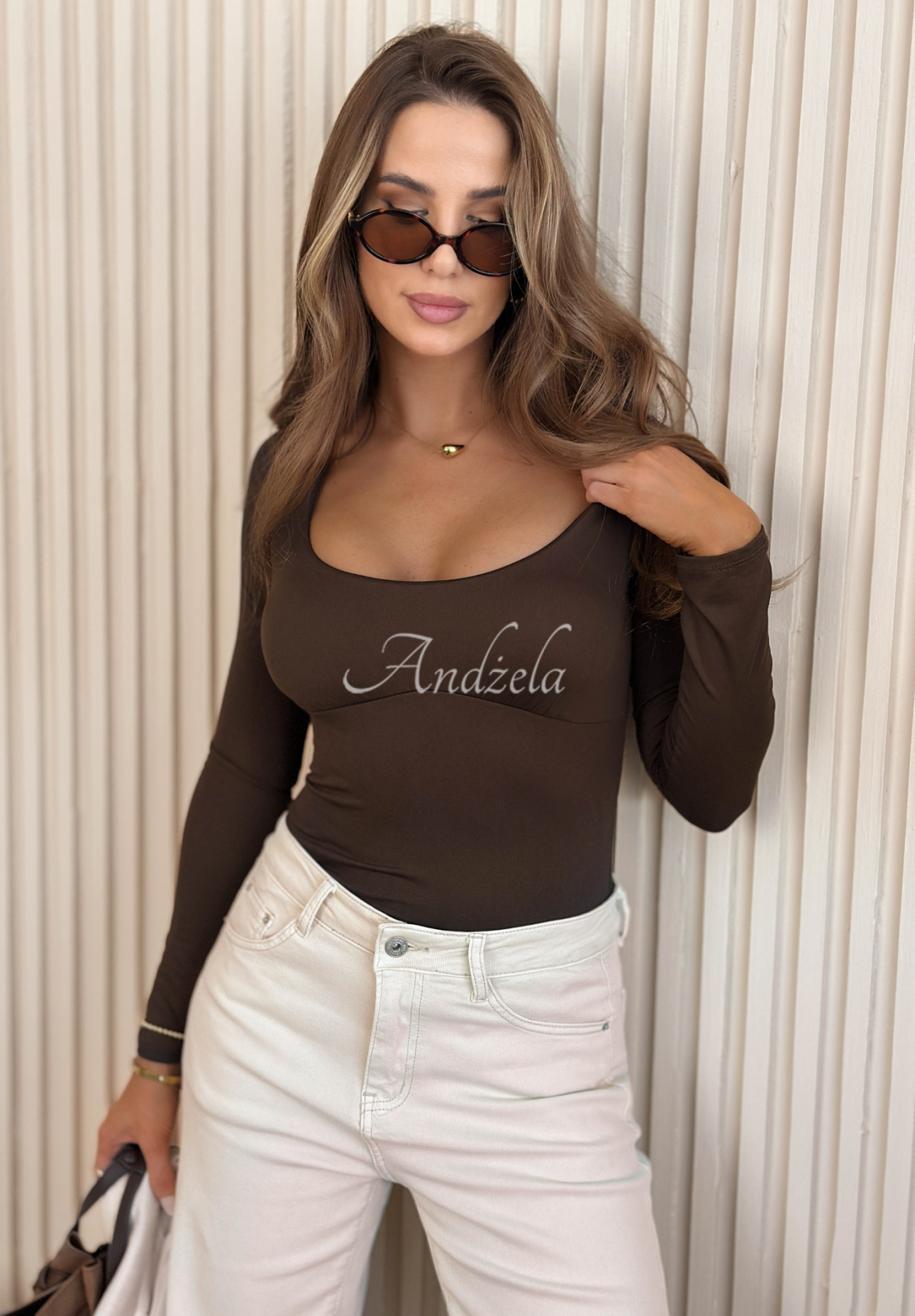 Body s výstřihem Come Over čokoládové