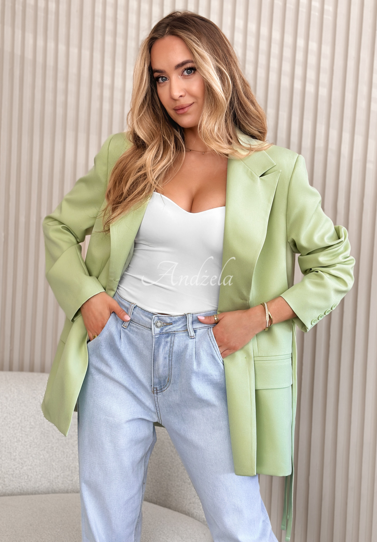 Sako s vázáním She Believed It pistáciová