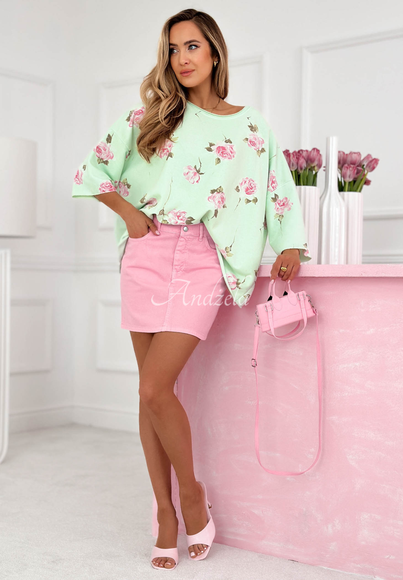 Bavlněná oversize mikina s růžemi Rosanella pistáciová